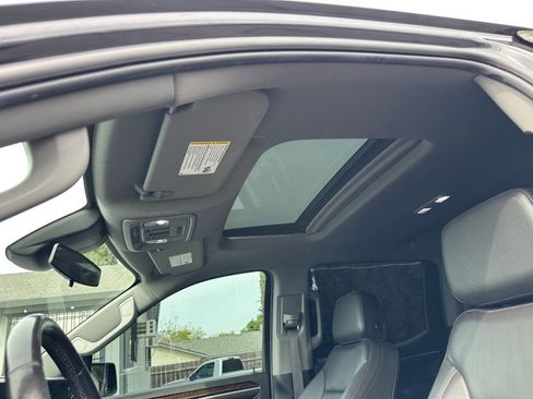 Used 2022 GMC Sierra 1500 Elevation w/ Elevation Premium Package image 22