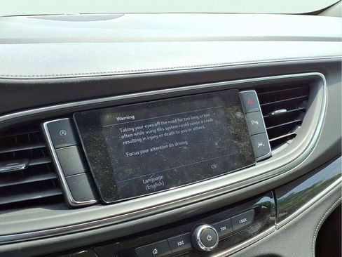 Used 2023 Buick Enclave Essence w/ Experience Buick Package FWD image 6