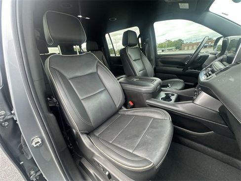 Used 2024 Chevrolet Suburban Premier image 24