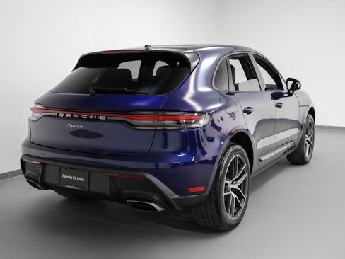 Used 2025 Porsche Macan image 12