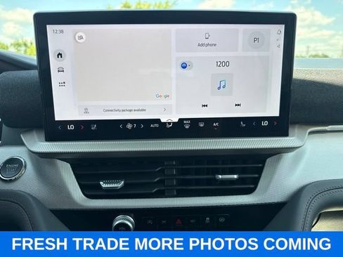 Certified 2025 Ford Explorer Active w/ Active Comfort Package AWD/4WD image 25