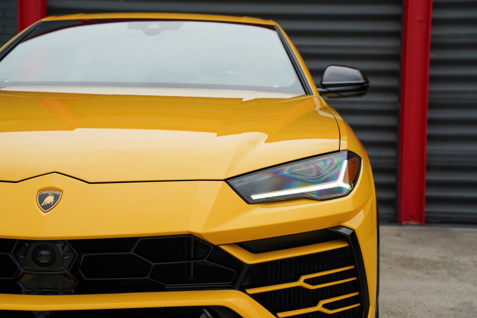 Used 2021 Lamborghini Urus AWD/4WD image 3