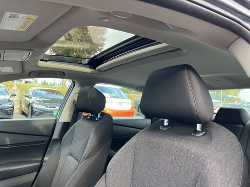 Used 2023 Honda Accord EX image 11