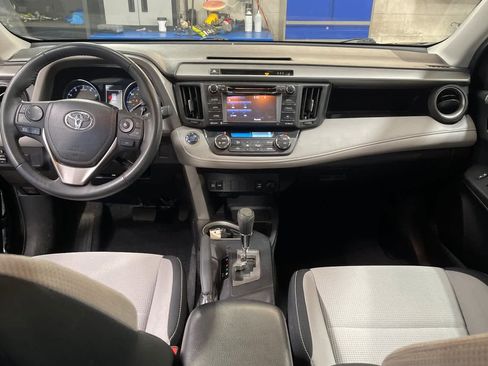 Used 2018 Toyota RAV4 XLE w/ Plus Extra Value Package image 3