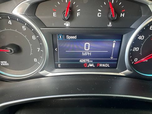 Used 2020 Chevrolet Equinox LT w/ Driver Convenience Package FWD image 24