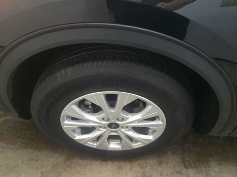 Used 2025 Ford Escape Active AWD/4WD image 17
