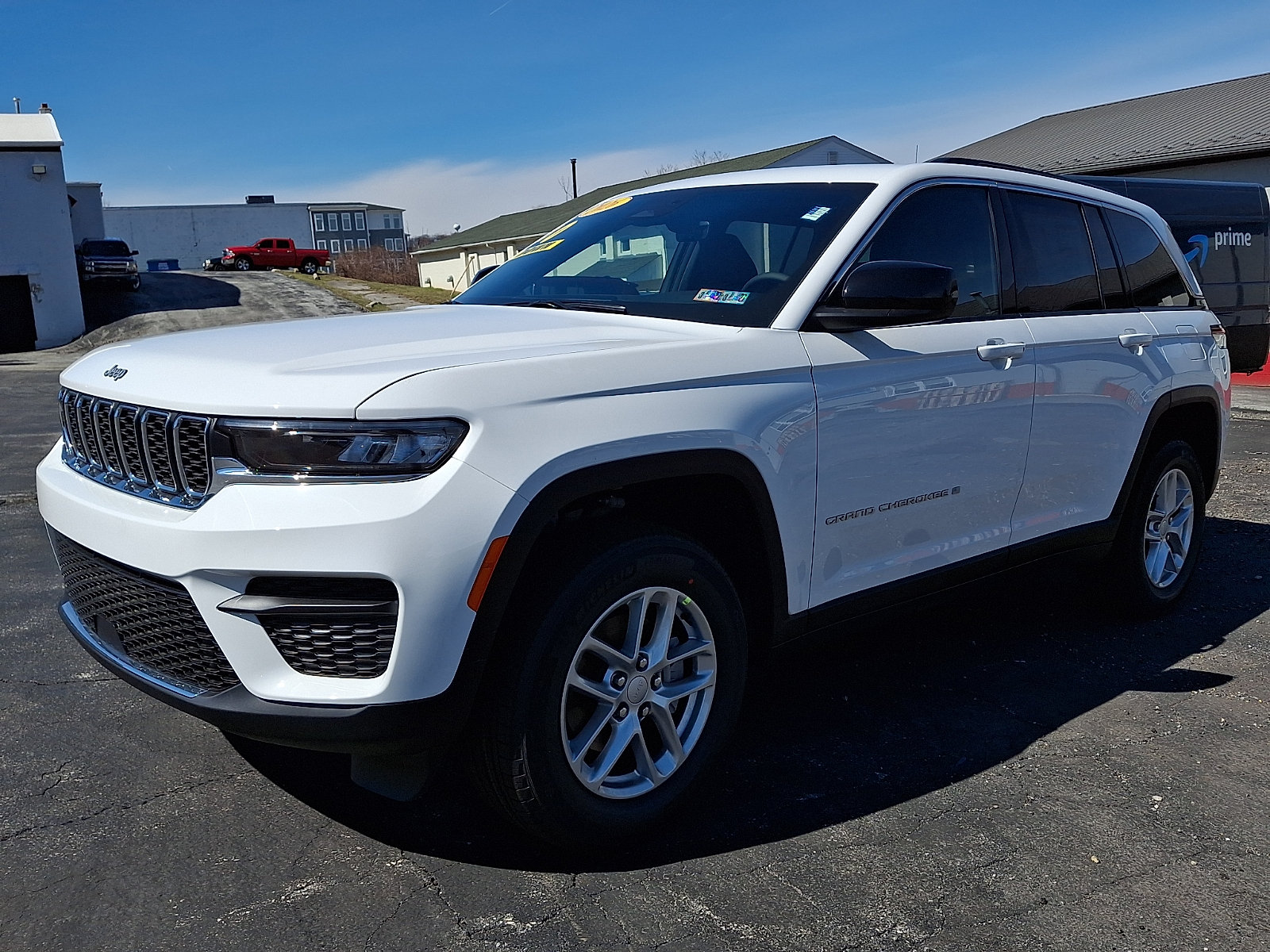 New 2026 Jeep Grand Cherokee Laredo AWD/4WD image 3