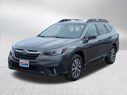 Used 2021 Subaru Outback Premium image 3