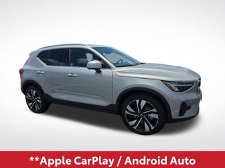 Used 2023 Volvo XC40 B5 Plus w/ Driver Assist Package AWD/4WD video 3