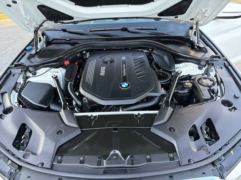 Used 2018 BMW 540i RWD image 39