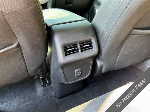 Used 2021 Chevrolet Equinox LS w/ LS Convenience Package FWD image 26