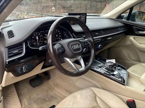 Used 2017 Audi Q7 3.0T Premium Plus w/ Premium Plus Package AWD/4WD image 14