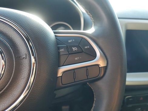 Used 2021 Jeep Compass Latitude FWD image 21