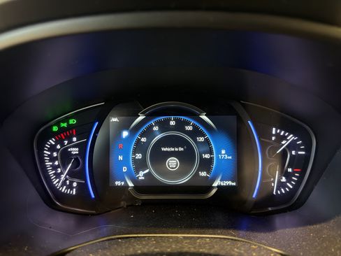 Used 2020 Hyundai Santa Fe SEL FWD image 10