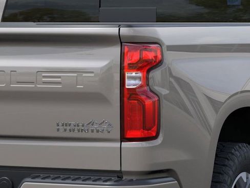 New 2026 Chevrolet Silverado 1500 High Country w/ Z71 Off-Road Package image 11