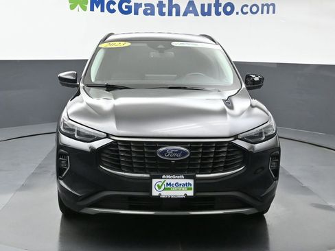 Used 2023 Ford Escape Platinum image 4