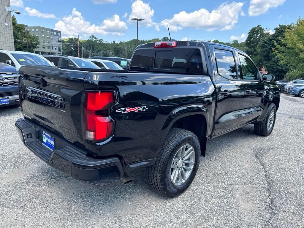 Used 2026 Chevrolet Colorado LT w/ LT Convenience Package AWD/4WD image 35