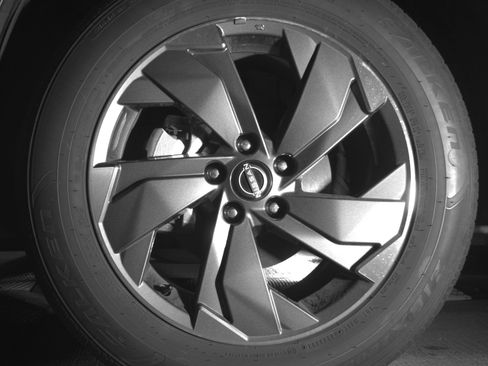 Used 2025 Nissan Rogue SV FWD image 12