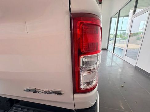 Used 2019 RAM 1500 Big Horn AWD/4WD image 18