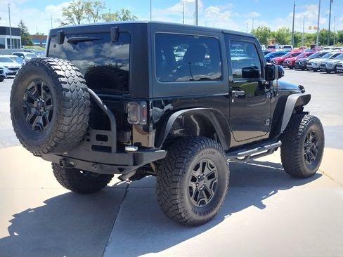 Used 2016 Jeep Wrangler Sport AWD/4WD image 5