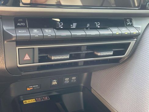 New 2026 Toyota Camry SE w/ Convenience Package image 14