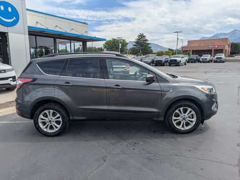 Used 2018 Ford Escape SE AWD/4WD image 2