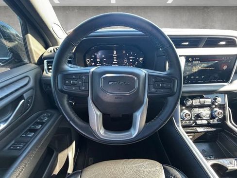 Used 2024 GMC Yukon XL Denali image 19