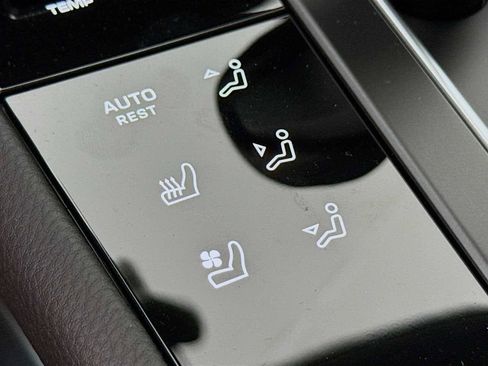 New 2026 Porsche Macan S image 16