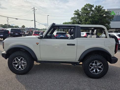 Certified 2025 Ford Bronco Badlands AWD/4WD image 5