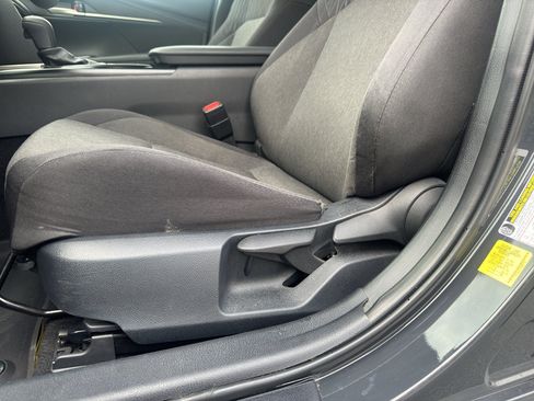 Used 2025 Toyota Camry LE FWD image 12