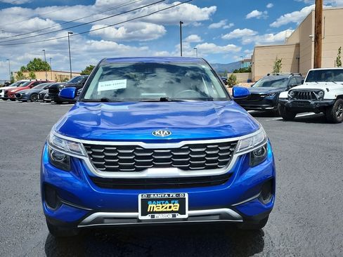 Used 2021 Kia Seltos LX AWD/4WD image 2