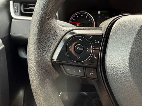 Used 2022 Toyota RAV4 LE image 13