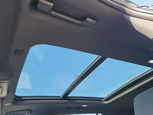 Used 2022 Chevrolet Suburban Z71 w/ Z71 Off-Road Package image 34