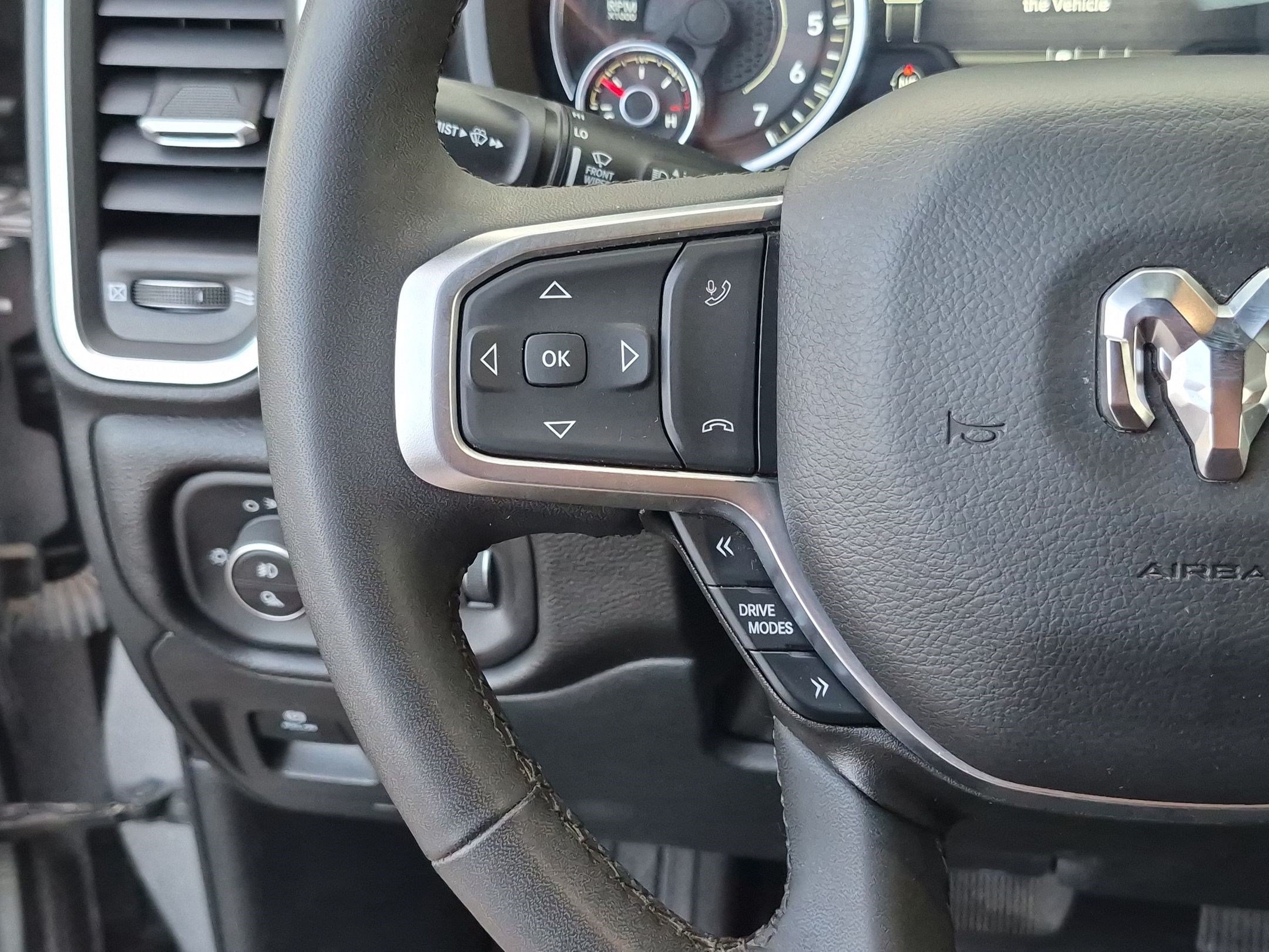 Used 2025 RAM 1500 Big Horn AWD/4WD image 17
