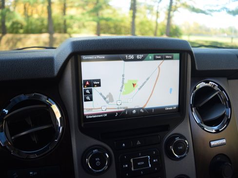 Used 2016 Ford F250 Lariat w/ Lariat Ultimate Package image 9