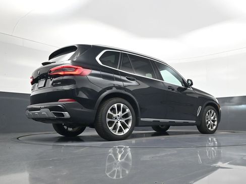 Used 2022 BMW X5 xDrive40i w/ Premium Package AWD/4WD image 23