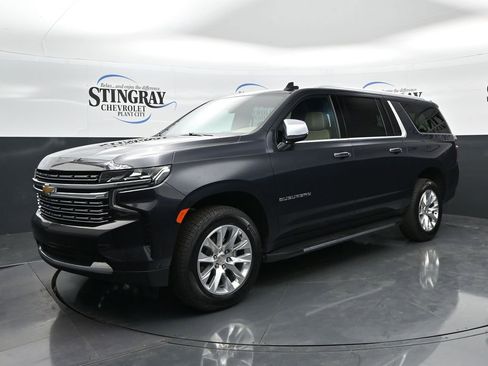 Used 2024 Chevrolet Suburban Premier RWD image 3