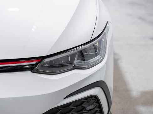 Used 2022 Volkswagen GTI SE image 6