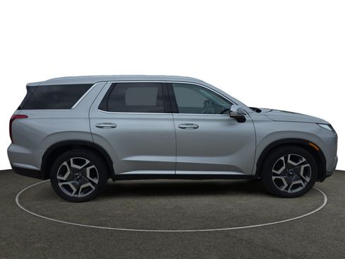 Used 2023 Hyundai Palisade SEL w/ Premium Package AWD/4WD image 7