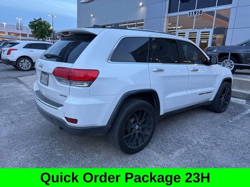 Used 2017 Jeep Grand Cherokee Limited w/ Luxury Group II image 4
