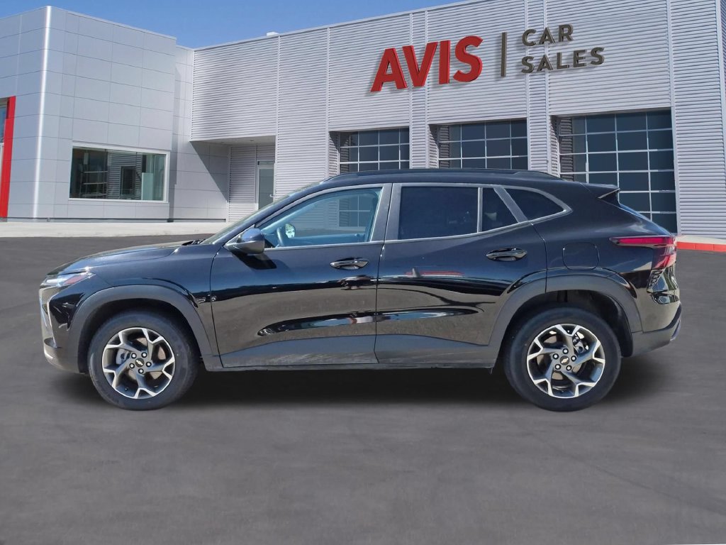 Used 2025 Chevrolet Trax LT w/ LT Convenience Package FWD image 5