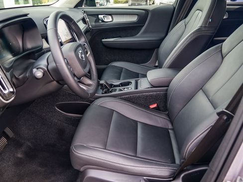 Certified 2026 Volvo XC40 B5 Core w/ Climate Package AWD/4WD image 20