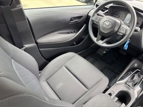 Used 2025 Toyota Corolla LE FWD image 13