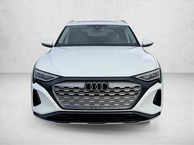 Used 2024 Audi Q8 e-tron Premium Plus AWD/4WD image 2