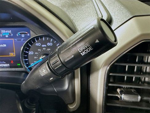 Used 2020 Ford F250 Lariat w/ Chrome Package image 14