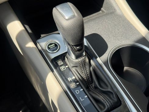 Used 2022 Nissan Altima 2.5 SV FWD image 27