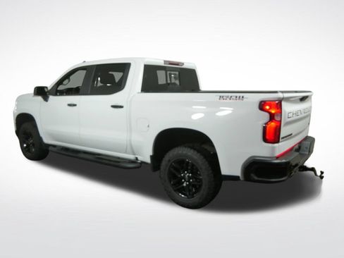 Used 2021 Chevrolet Silverado 1500 LT Trail Boss w/ Convenience Package II AWD/4WD image 7