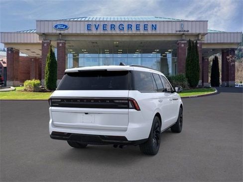 New 2025 Lincoln Navigator Reserve w/ Jet Appearance Package image 8