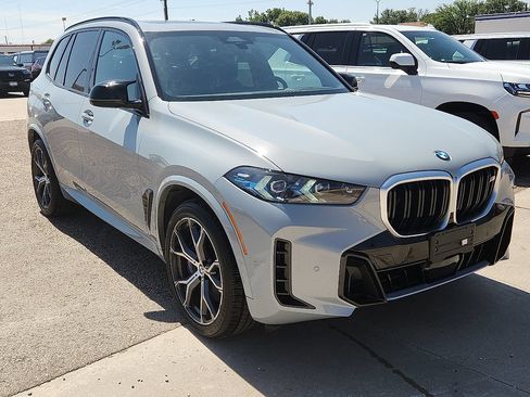Used 2026 BMW X5 M60i AWD/4WD image 4