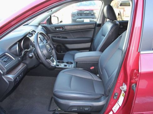 Used 2019 Subaru Outback 3.6R Limited image 17